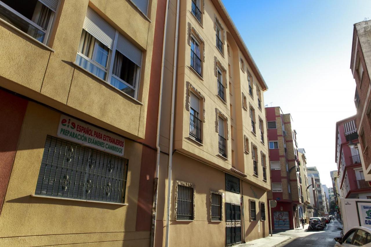Sea & Wave Ventura Studio Apartment Malaga Zewnętrze zdjęcie